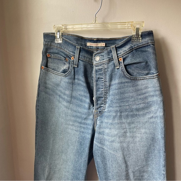 Levi Ribcage Straight NWOT - Picture 3 of 12